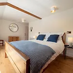Holiday home Wayside 1637